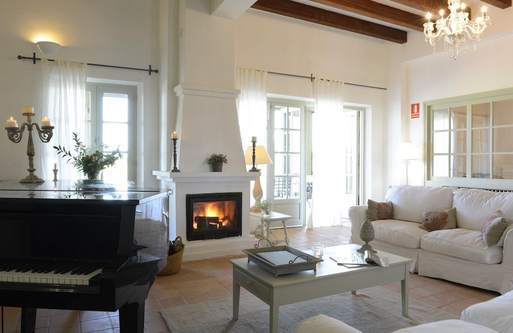 Mas Del Mar Guest House Sant Pere Pescador Bagian luar foto