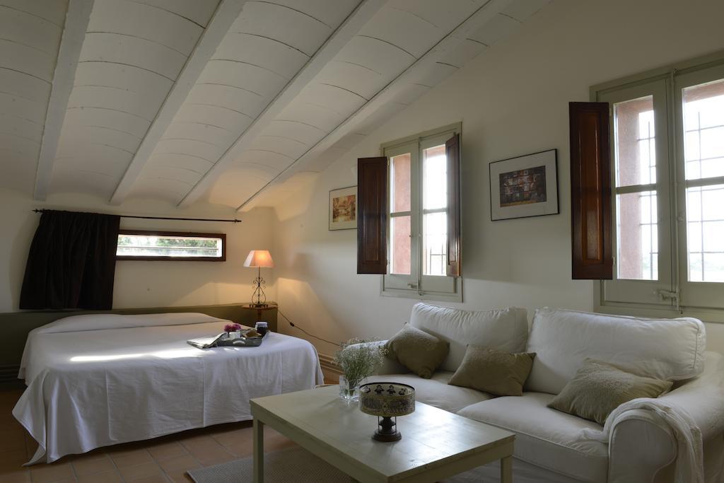 Mas Del Mar Guest House Sant Pere Pescador Ruang foto