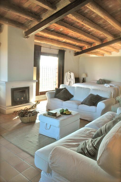 Mas Del Mar Guest House Sant Pere Pescador Ruang foto