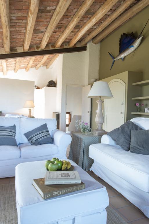 Mas Del Mar Guest House Sant Pere Pescador Ruang foto